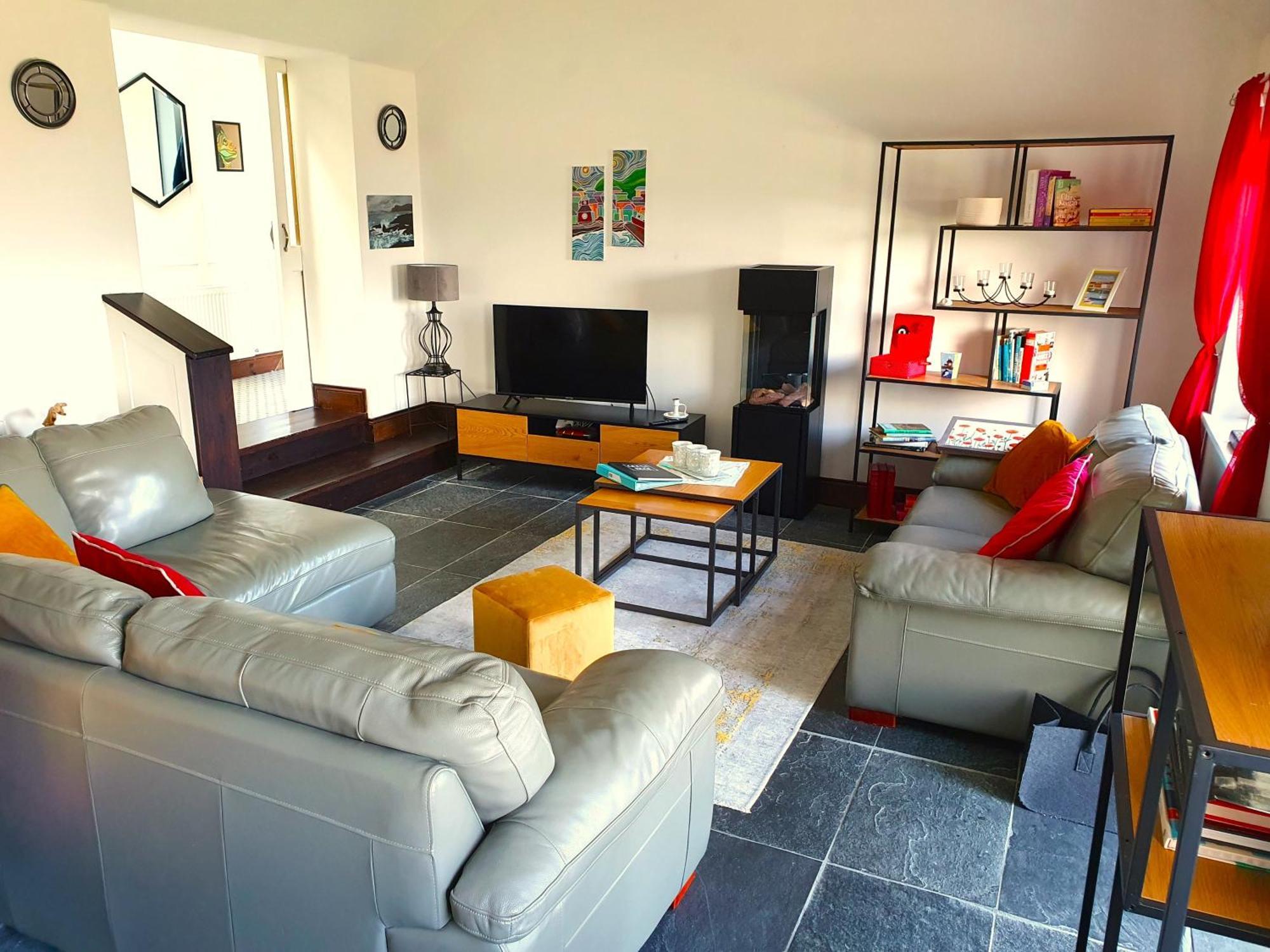 Shore Cottage - Cosy Comfort At The Sea Knights Town 외부 사진